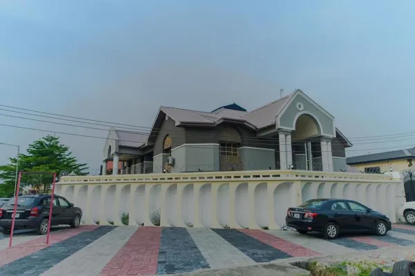 Property Exterior View