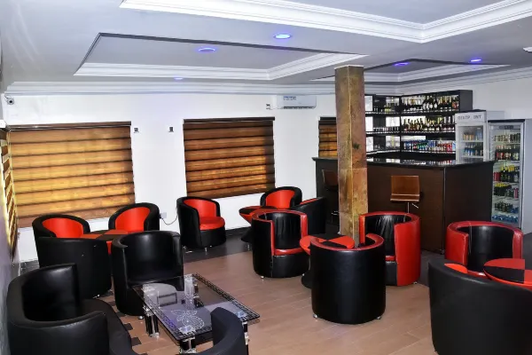 Lounge Bar