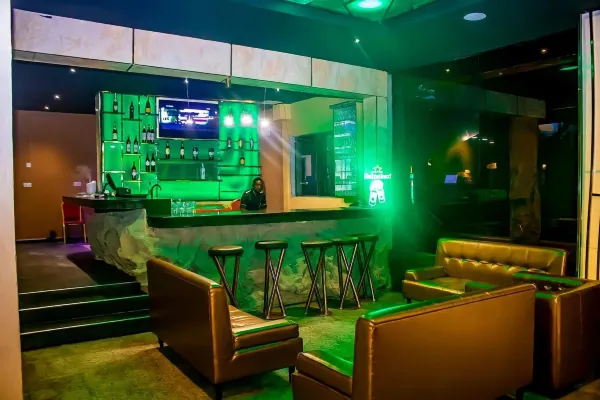 Lounge Bar