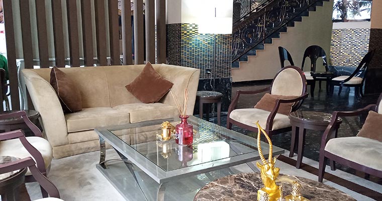 Lounge Bar