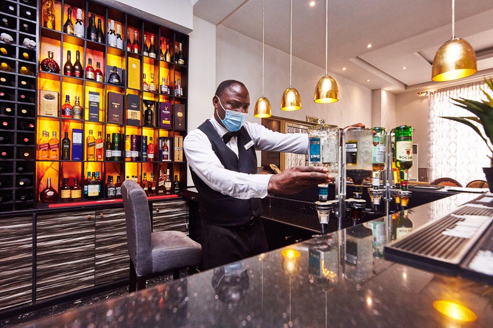 Bar