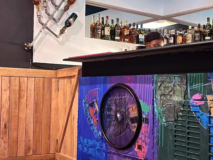 Bar