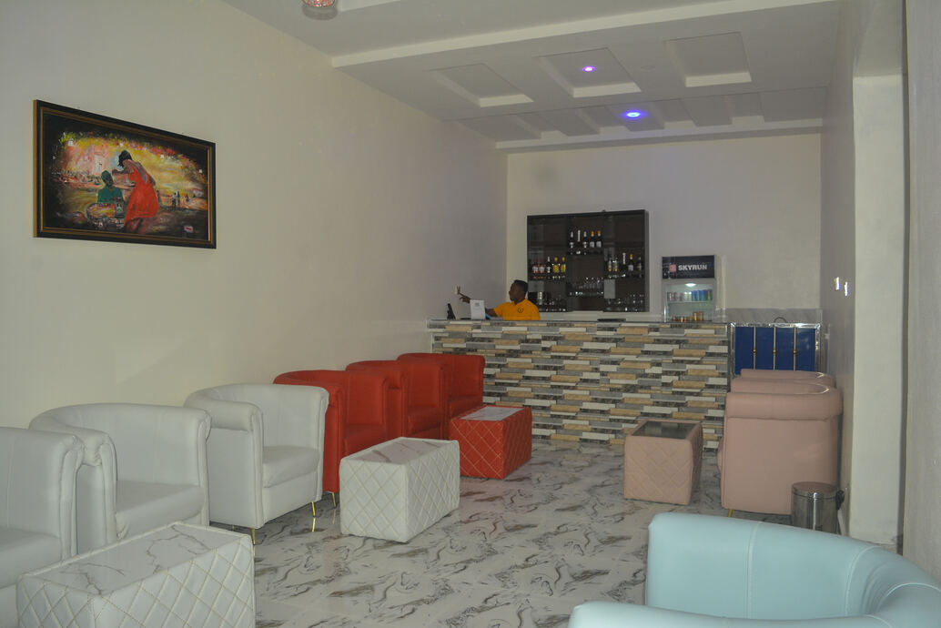 Lounge Bar