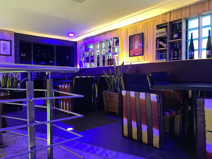 Lounge Bar