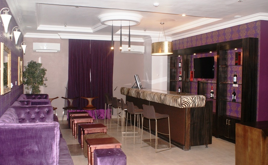 Bar Lounge