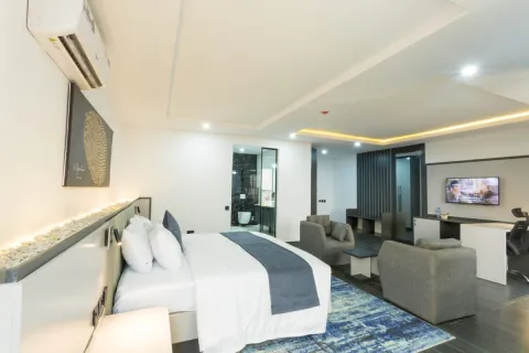Business suite