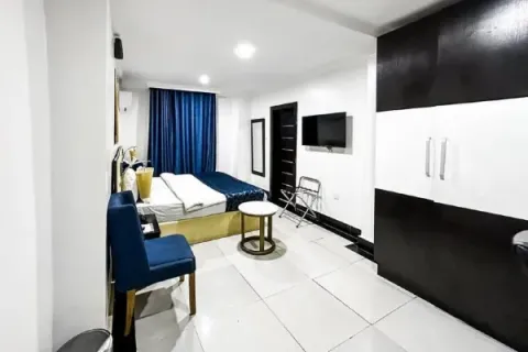 Deluxe Suite