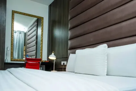 Studio Room