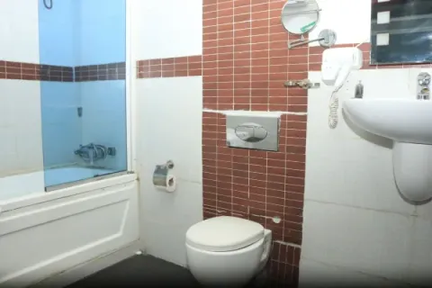 Toilet & Bath