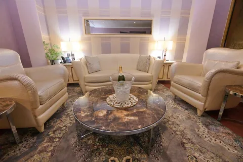 Signature Suite