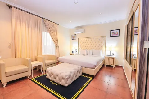 Signature Suite