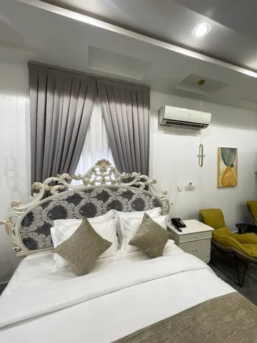 Diamond Suite